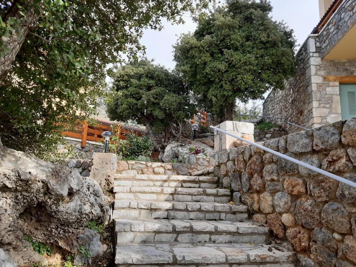 Levandes Houses Kalavryta Exterior photo